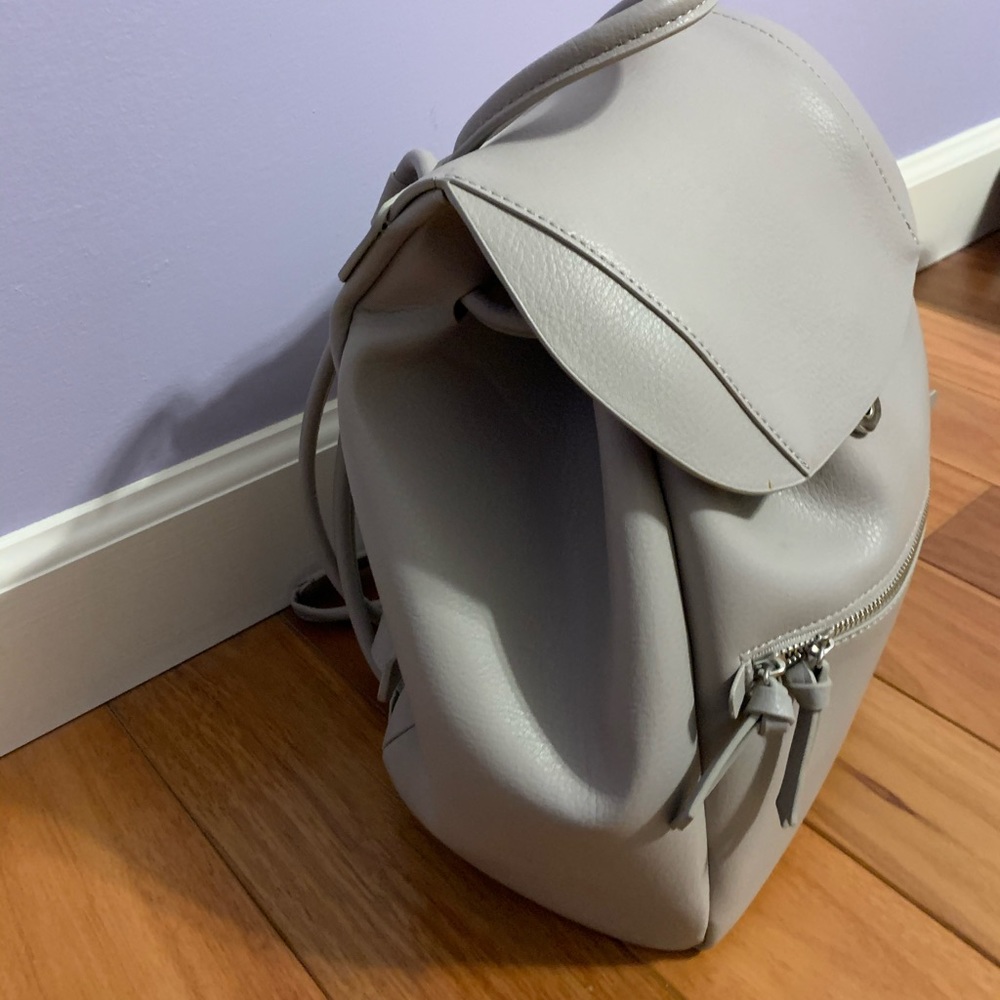 Backpack - Picture 2 of 4